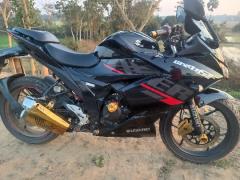 Suzuki GIXXER SF FI ABS